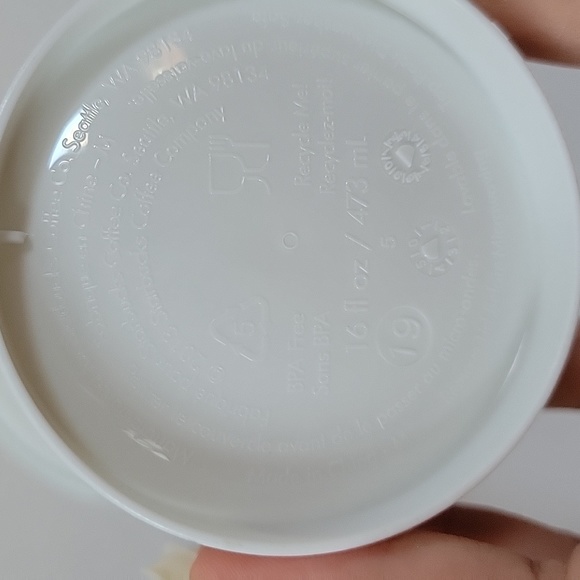 Starbucks Holiday 16 Oz Cups, Set of 2 - Picture 4 of 7